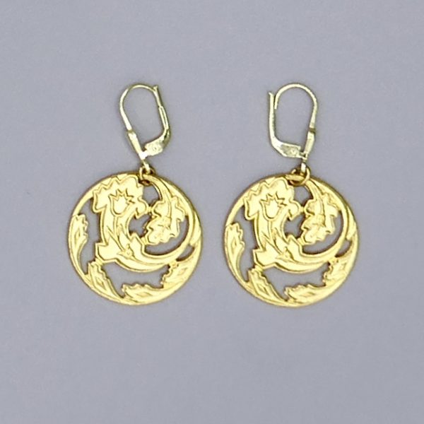 Runder Ohrring mit Blumenmotiv 2